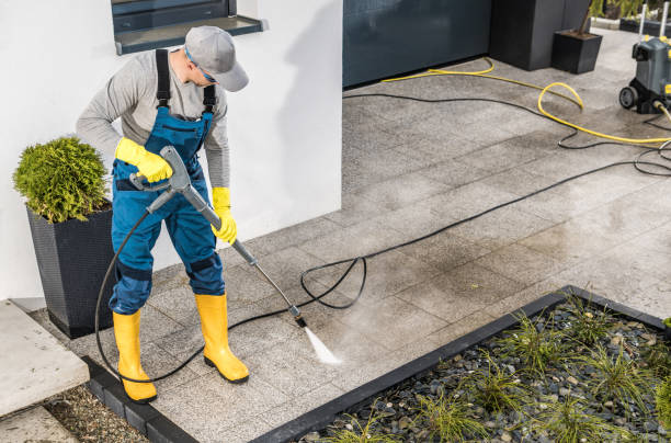 Best Commercial Building Pressure Washing  in Freeport, PA
